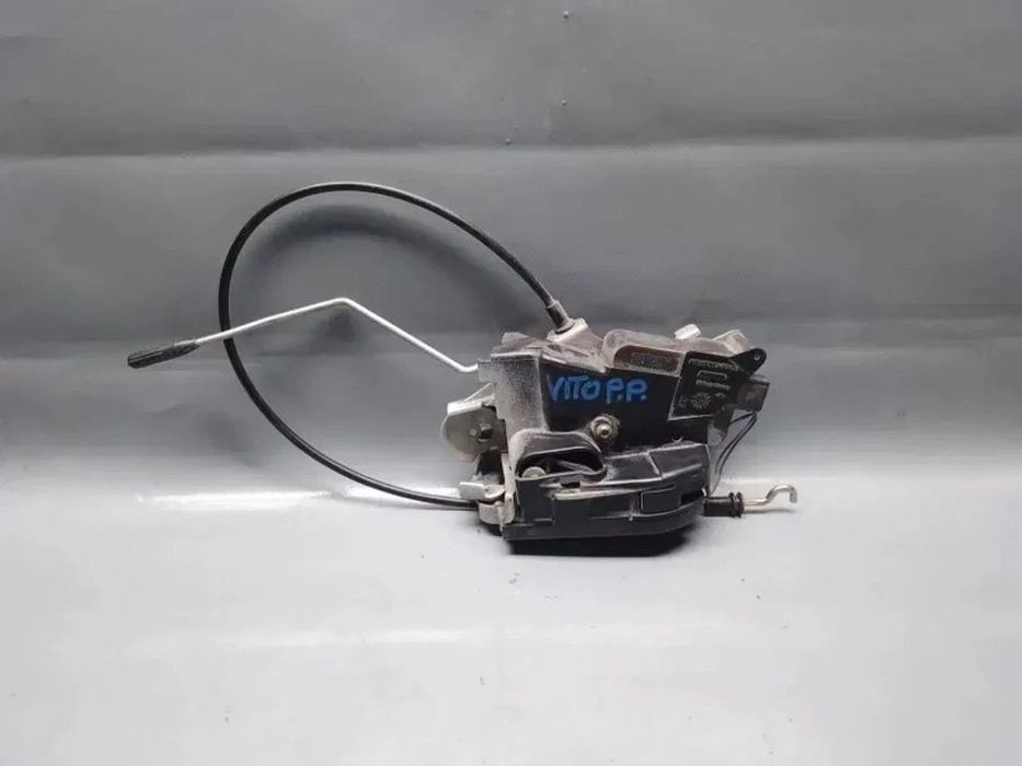 zamek drzwi przedni prawy przód mercedes vito w639