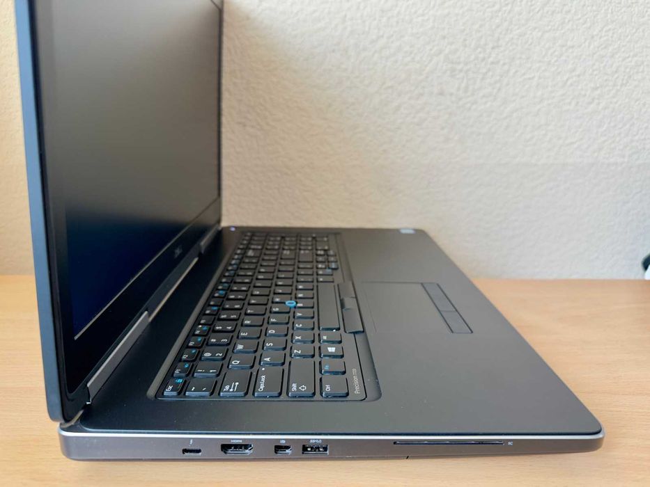 Профі 17.3" DELL Precision 7720 FHD IPS i5-7440HQ/16/512M.2/Quadro 4GB