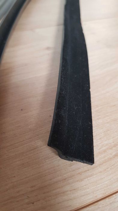 Mercedes W123 - Set 4 Vedandes Exteriores Janela (Novo)