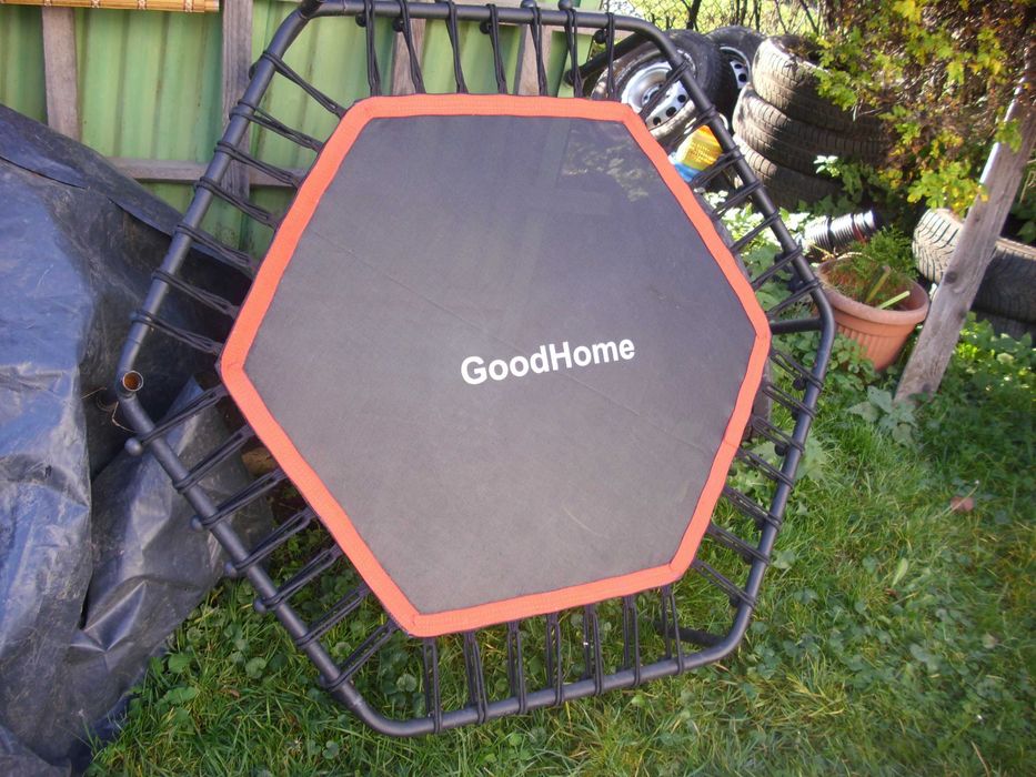 Trampolina  118 cm *  105 cm