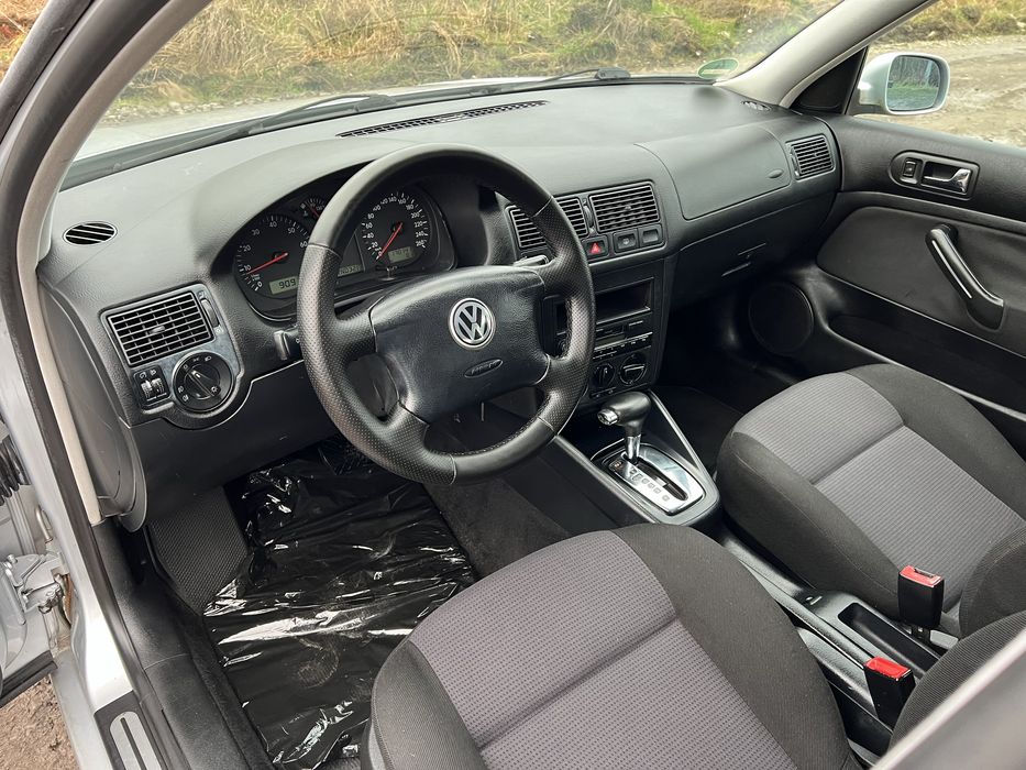 Продам VW Golf 1.6 бензин АВТОМАТ