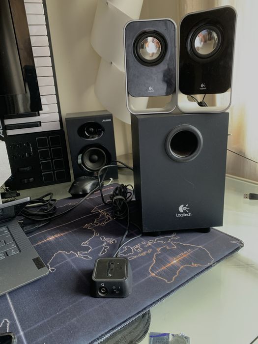 • Colunas e Subwoofer Logitech • Preço Negociável •