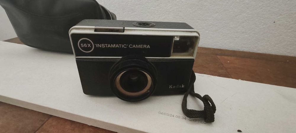 Máquina fotográfica Vintage KODAK