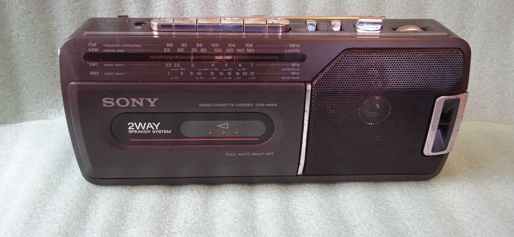 Radiomagnetofon SONY CFM-140SII