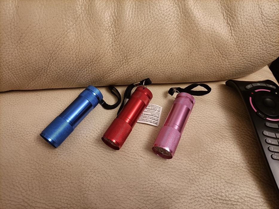 Lanterna Novas c/9 LED's Cada c/Pilhas Incluídas