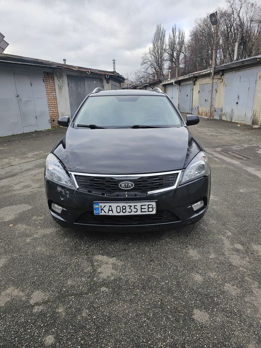 Kia  Ceed   2010
