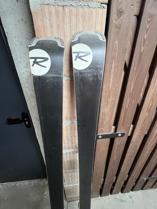 Narty Rossignol zenith carbon
