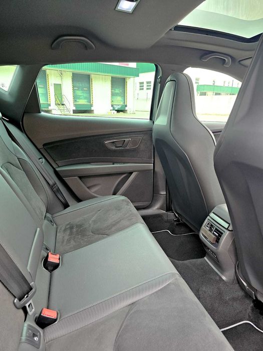 SEAT Leon Cupra 300 Performance