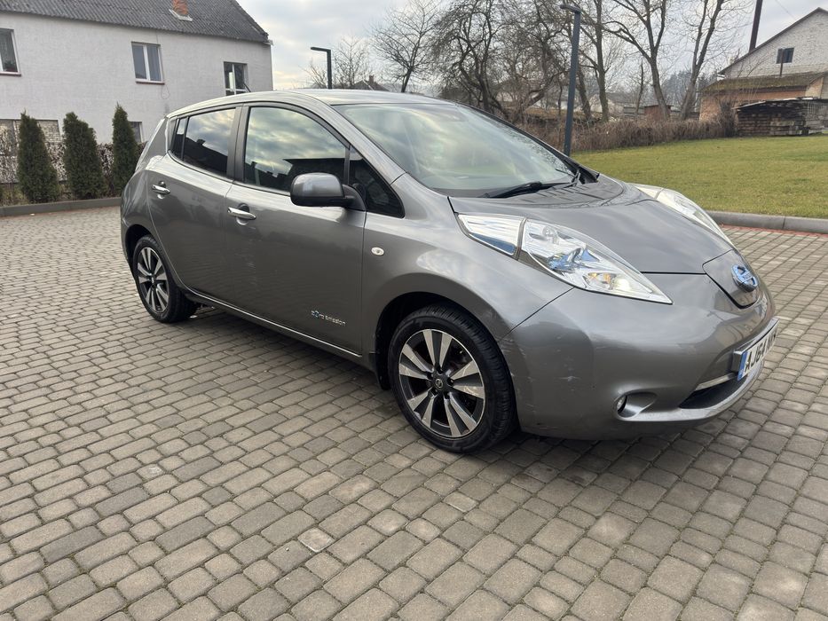 Розборка розбірка нісан ліф колір Kad nissan leaf 24kw сірий лед