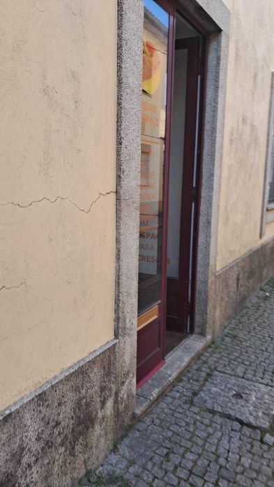 Loja para Serviços e Comercio- Centro de  Esposende