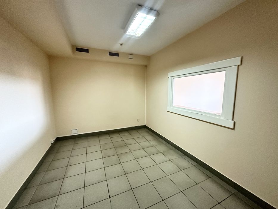 **Любецька! Два Кабінети /6000 + світло