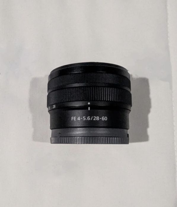 Sony FE 4-5.6/28-60mm - Objetiva
