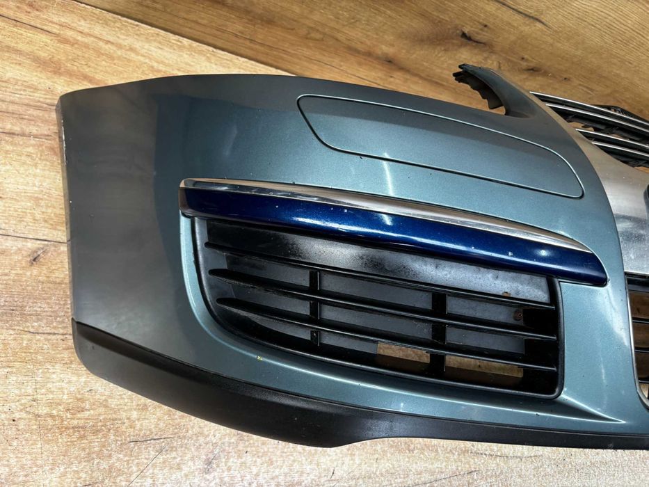 Zderzak przedni Volkswagen Golf 5 kombi kolor la6r