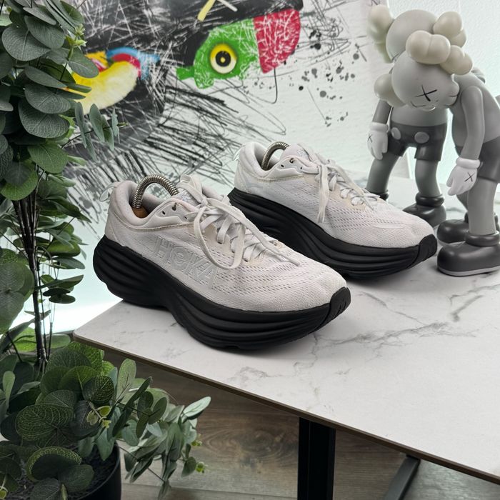 Кросівки Hoka Bondi 8 40.5 розмір Е5502