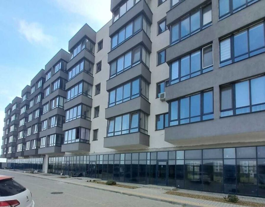 Продам 1 кімнатну квартиру в новому житловому комплексі на Сахарова.