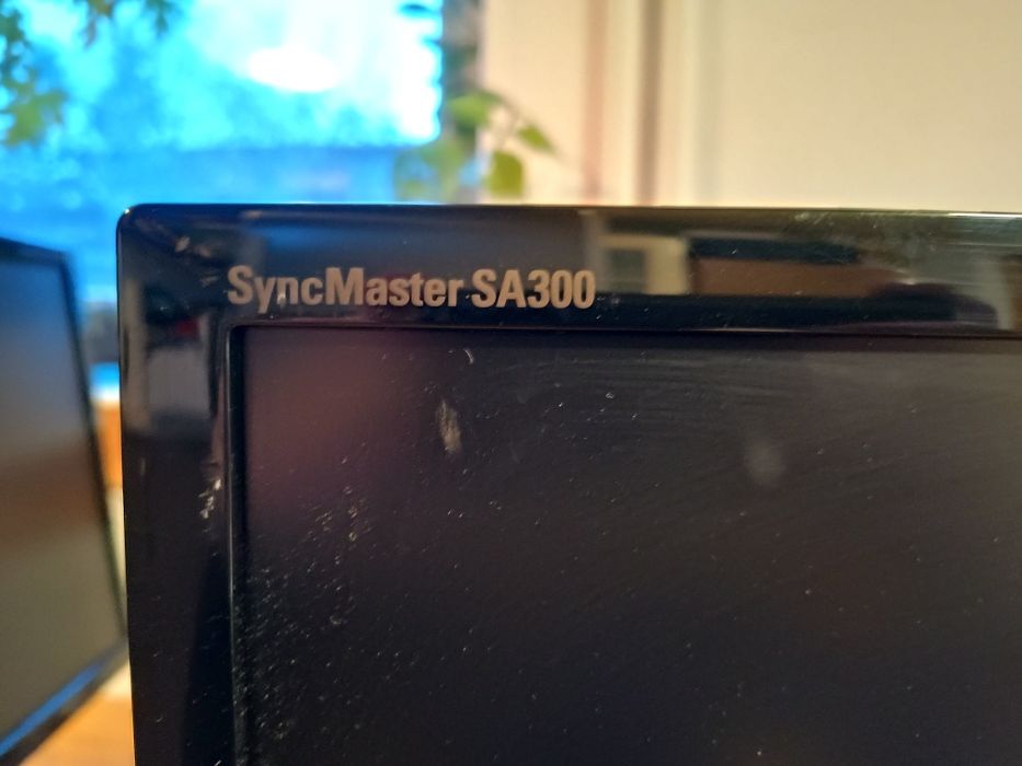 Monitor Samsung S19A300N
