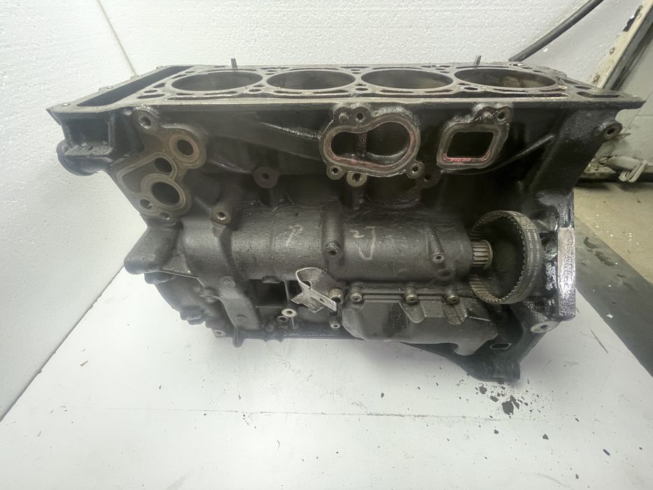 Блок двигуна 1.8 tsi BZB