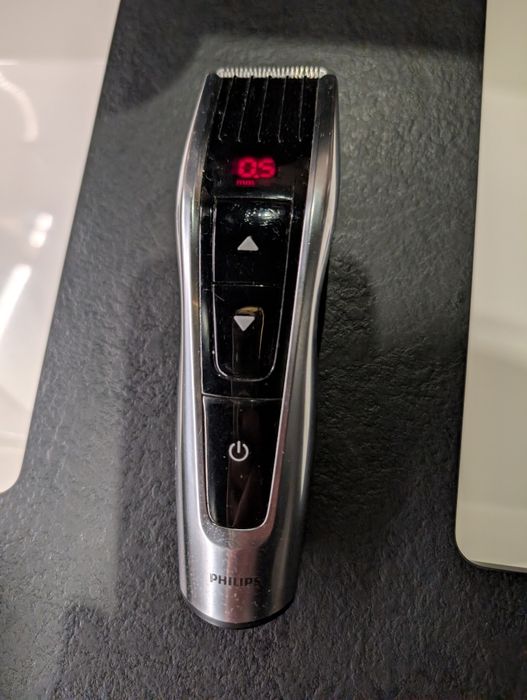 Машинка для стрижки Phillips (без насадок)