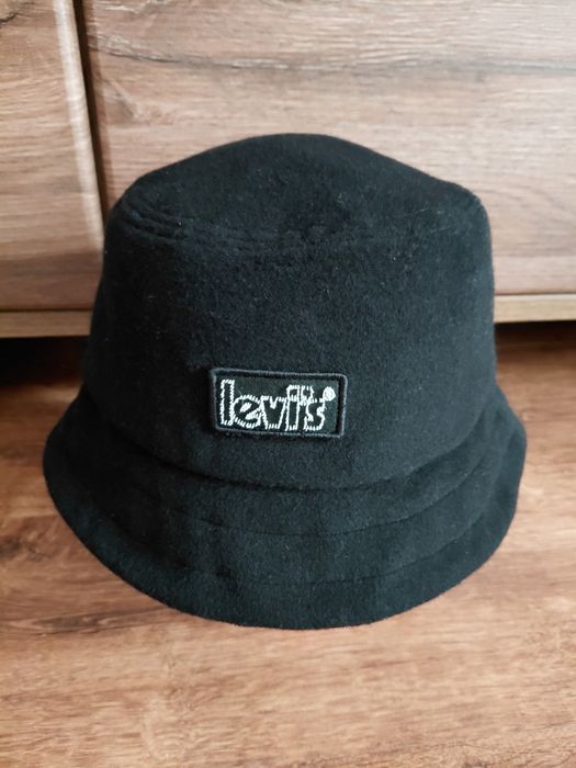 Levis kapelusz polarowy w czarnym kolorze M