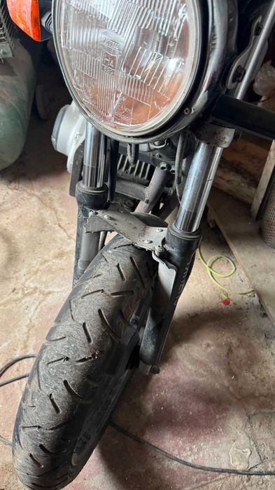 Suzuki GS500E !BATIDA!