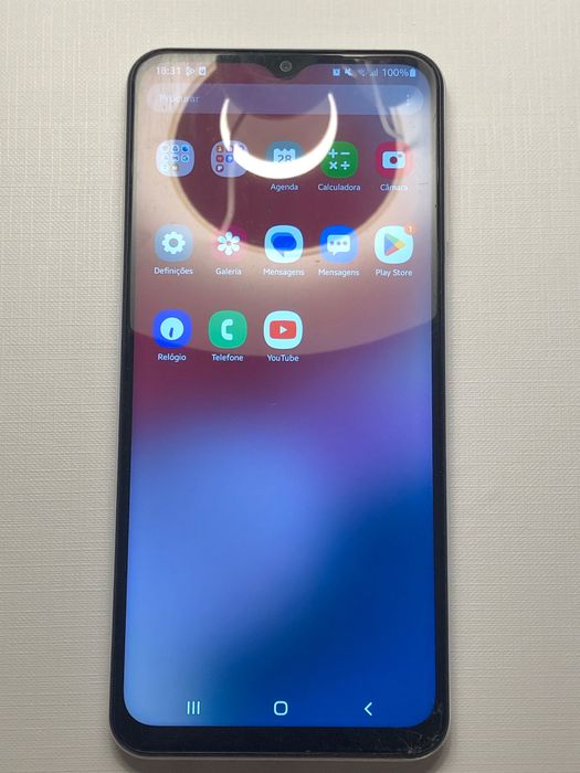Samsung A13 (ecrã partido no canto inferior)