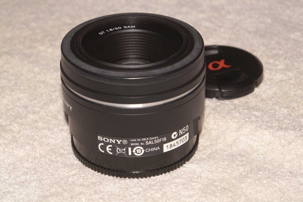 Sony AF 50mm f/1.8 SAM