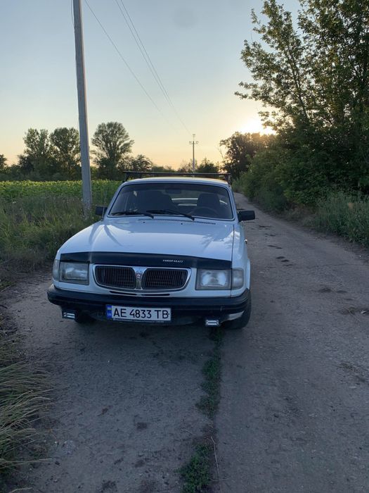 Автомобиль Волга-3110