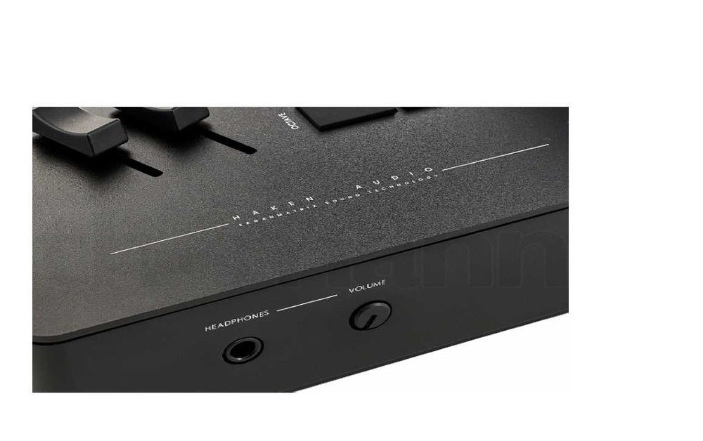 Sintetizador Polifónico- ÚNICO
Com teclado multidimensional