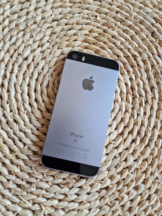 Iphone SE 128GB  iOS 15