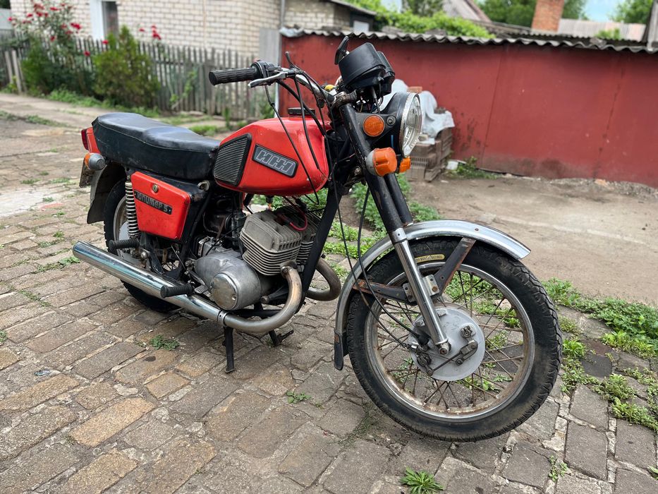Продам мотоцикл иж юпитер 5 на ходу.