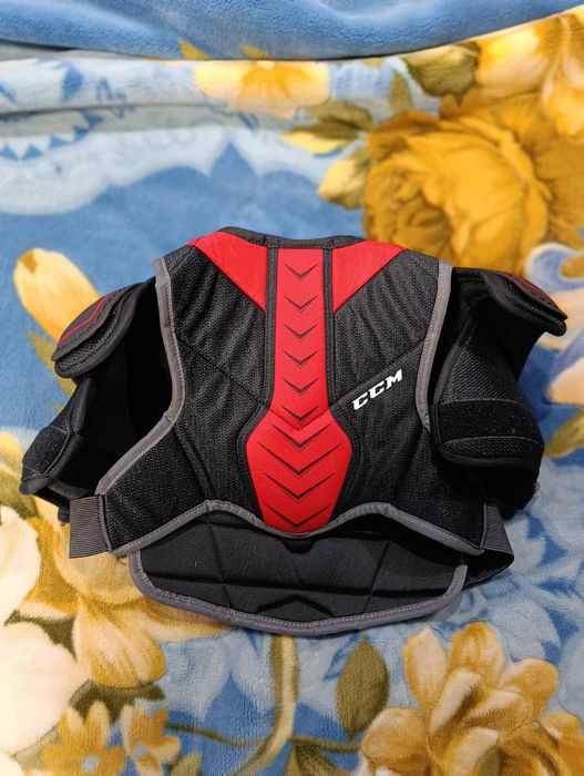 Хоккейный нагрудник