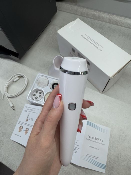 Электрическая щетка 4в1 Facial SPA kit для чистки массажа лица