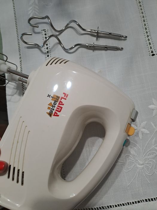 Batedeira FLAMA Branca