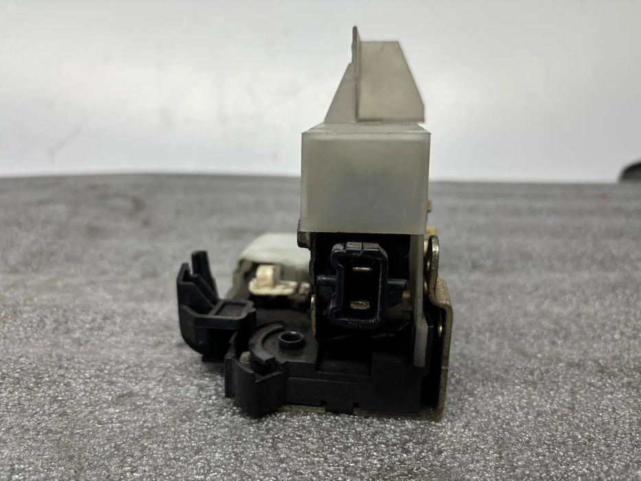 Fechadura / fecho porta frente direito RENAULT Megane I (BA0/1_)