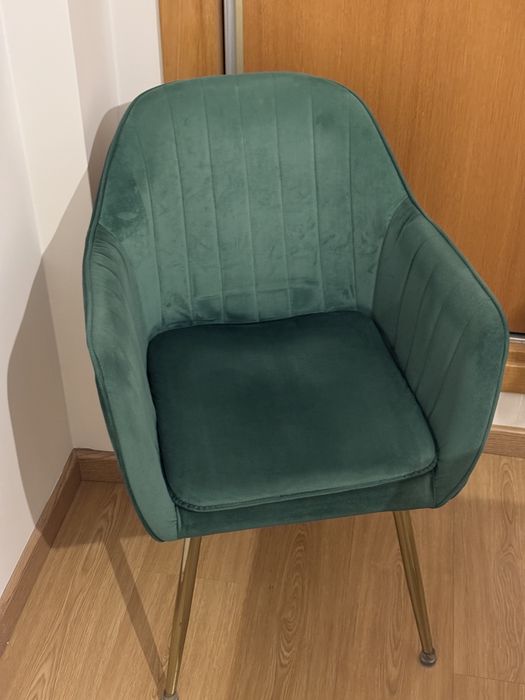 Cadeirão de veludo verde