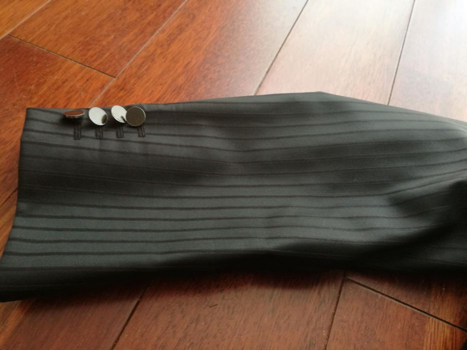 Garnitur DIGEL czarny prążki taliowany elegancki