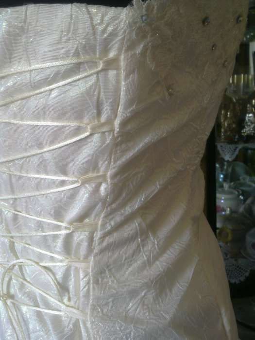 Свадебное платье с камнями Сваровски 46раз.