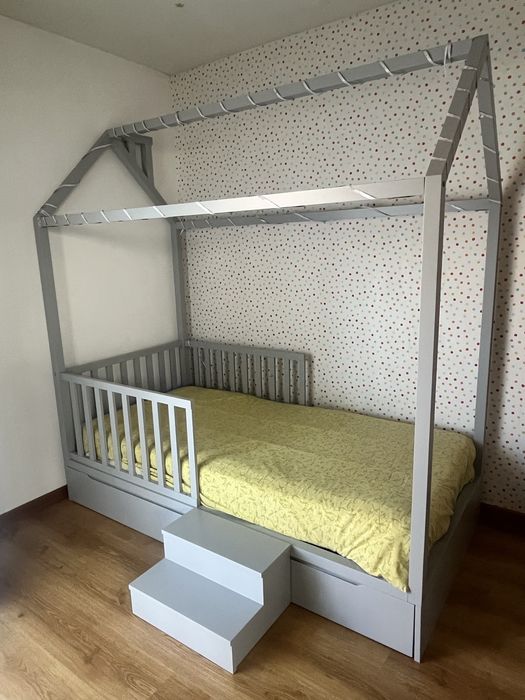 Cama criança com gavetâo - Casa