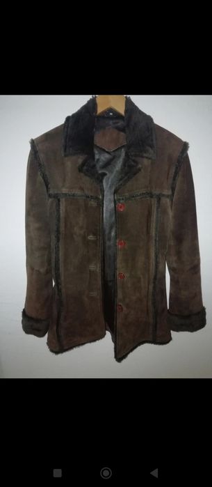 Casaco Pêlo Castanho-25€