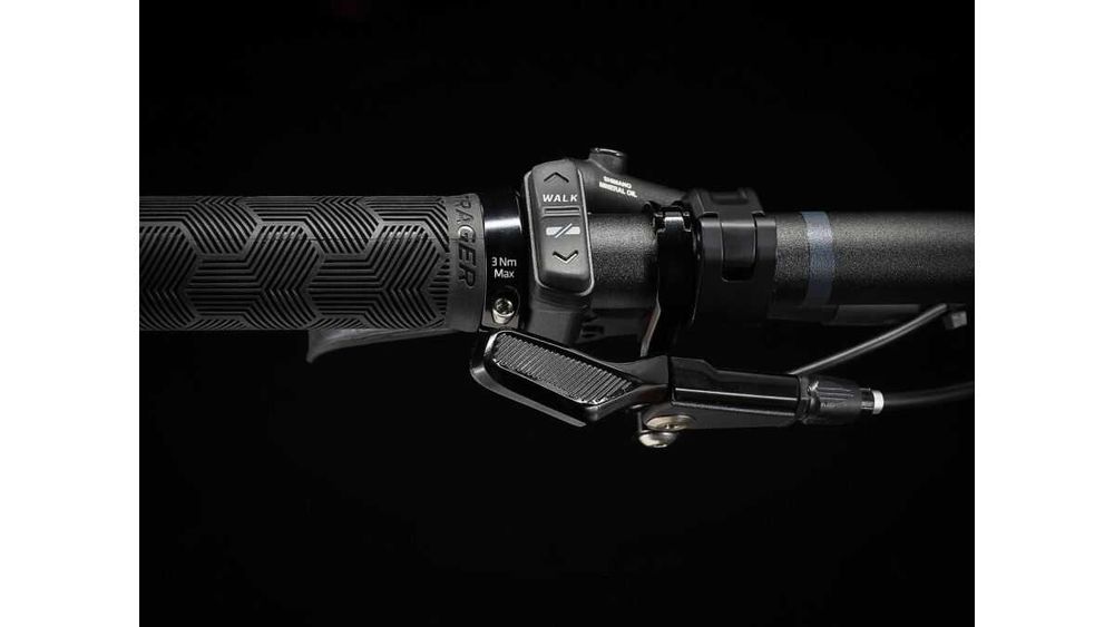 Rower elektryczny Trek Fuel EXe 9.5 L Hex Blue testowy