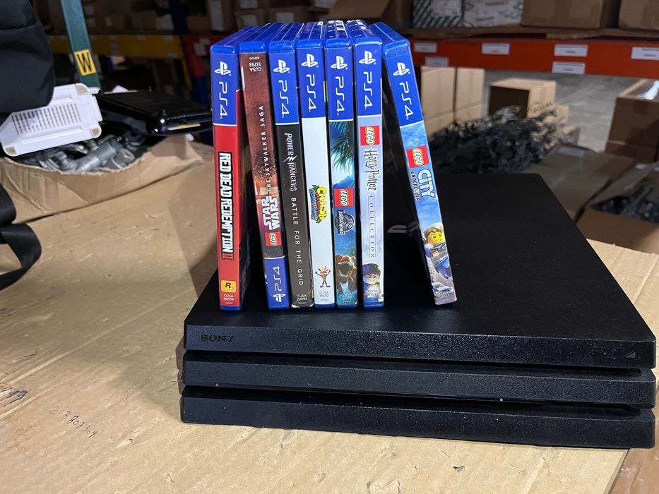 Ps4 Pro 1TB + 1 Comando + 6 jogos