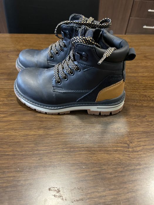 Botas marinho de menino