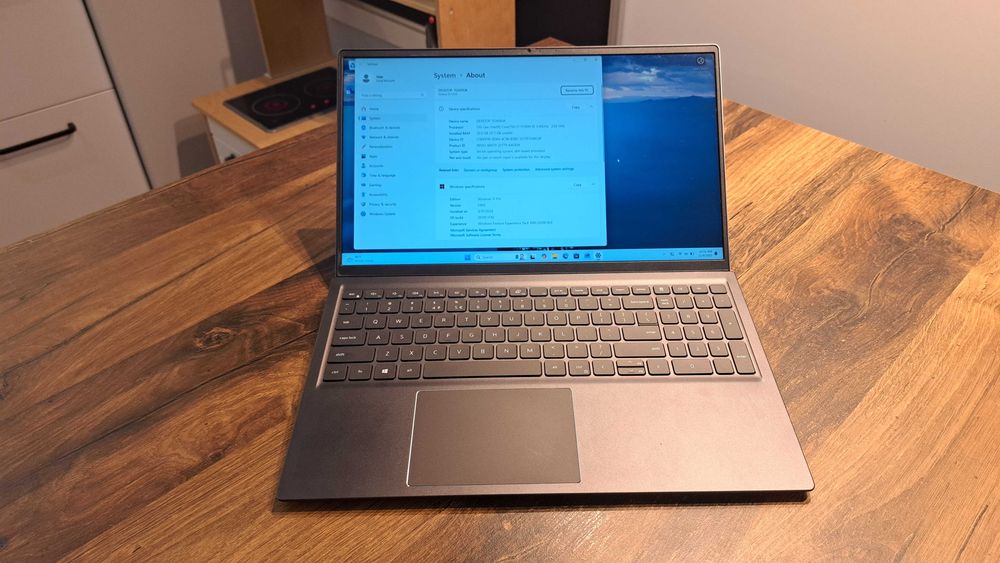 laptop Dell Vostro 5510 i7 / 32 /512