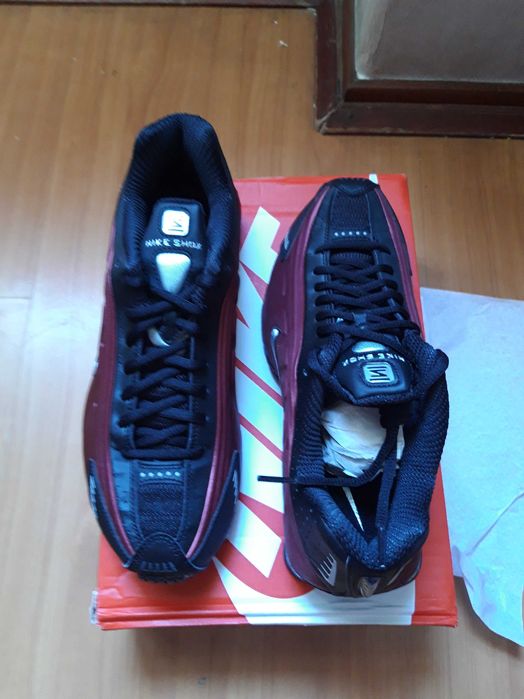 Tenis Nike Shox R4 Bordeaux/Pretos 41 ( VINTAGE/UNICOS) Novos