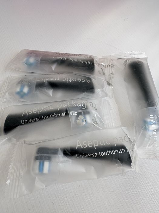 Насадки на зубну щітку iO series Oral B — набір 5шт