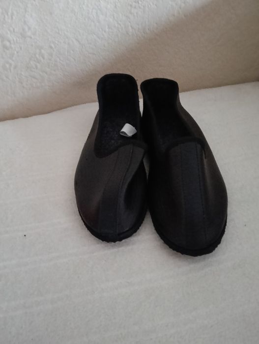 Тапочки шкіряні (чувяки) 36 розмір