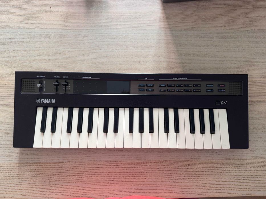 Yamaha Reface DX Synth