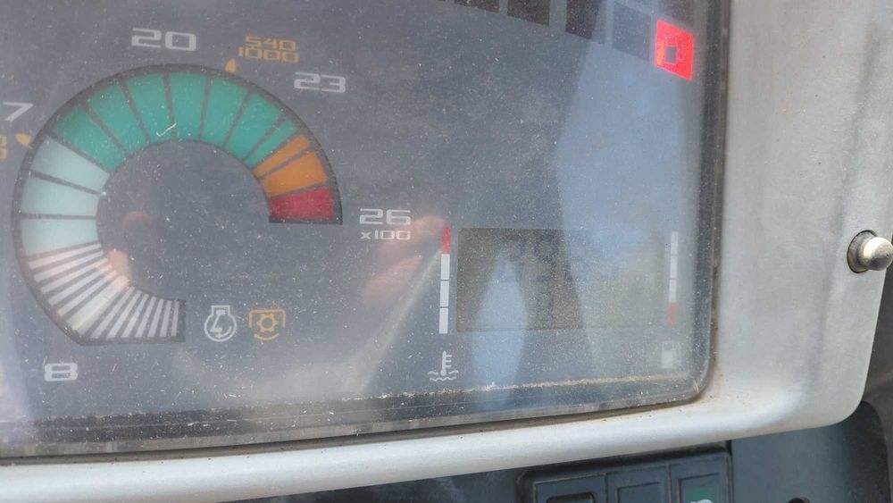 Traktor Renault cergos 340