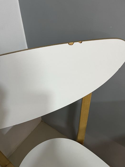 Mesa e duas cadeiras