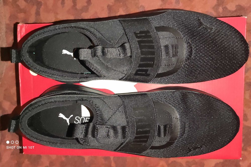 Кросівки чоловічі легкі Puma (оригінал), чорні, US 11, EU 44,5